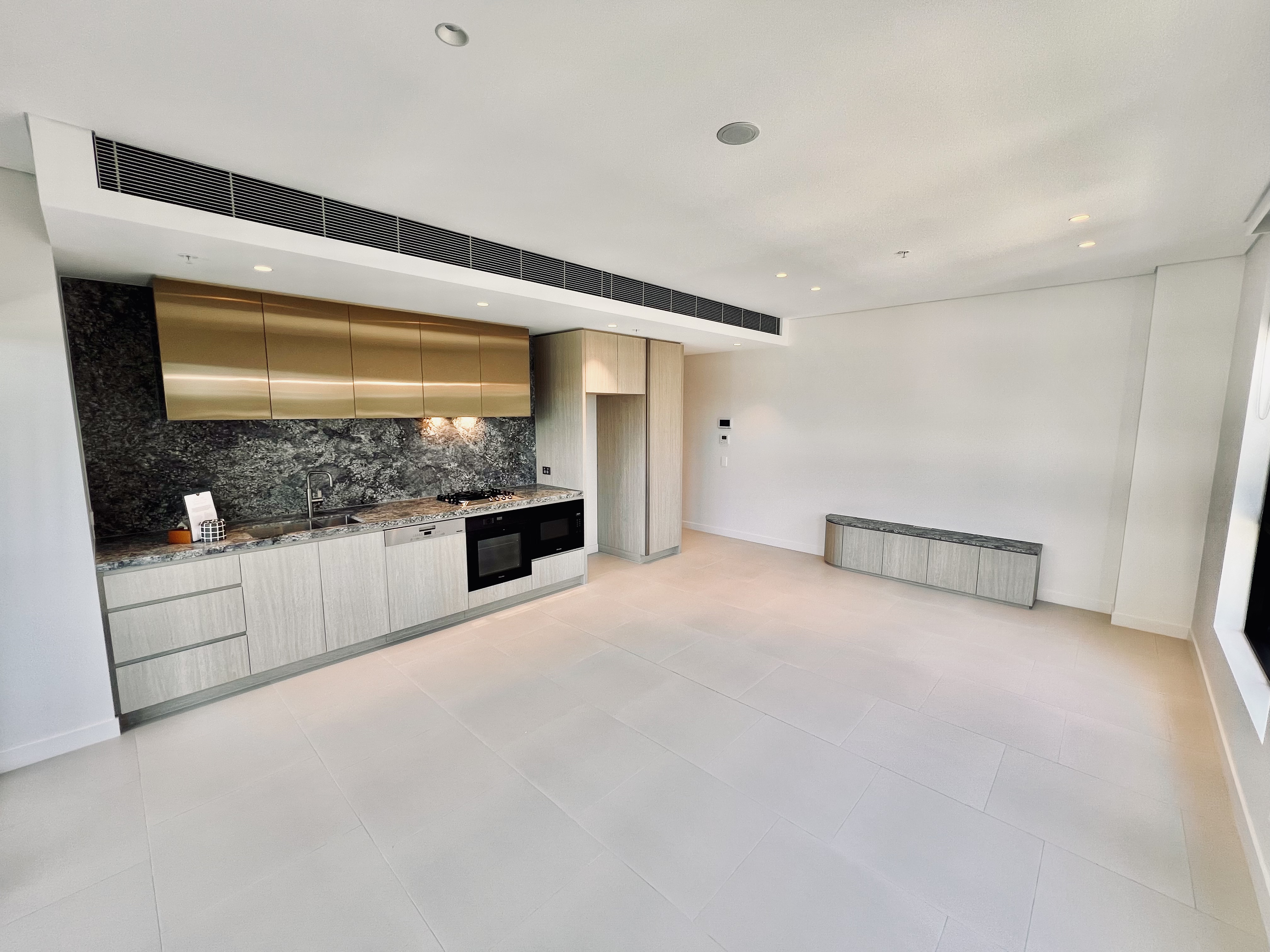 D409/7 Scott Street, Willoughby NSW 2068 rental photo 4